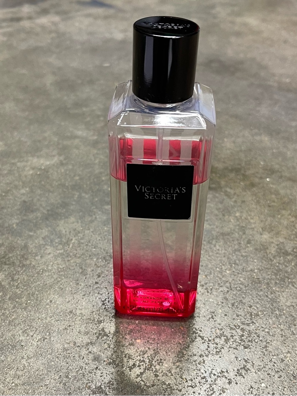 Victoria’s Secret Bombshell Fragrance Mist 8.4 Oz Spray Original Formula